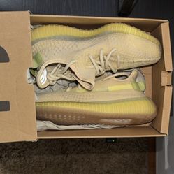 Yeezy Size 6 Men Brand New 