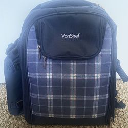 4 Person Picnic Backpack 