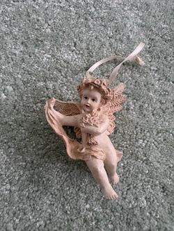 Vintage Avon Cherub Angel Ornament Bouquet of Flowers Matte Resin Pink Tint