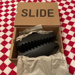 Yeezy Slide-Dark onyx-size 12