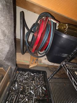 Air hose and reel. Professional grade steel reel
