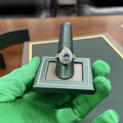 Diamond and tanzanite ring