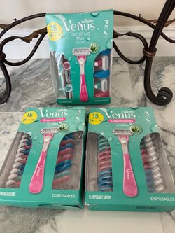 Gillette Venus Sensitive Plus Disposable Razors, 15-count