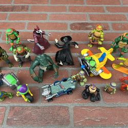 TMNT Action Figures And Vehicles 