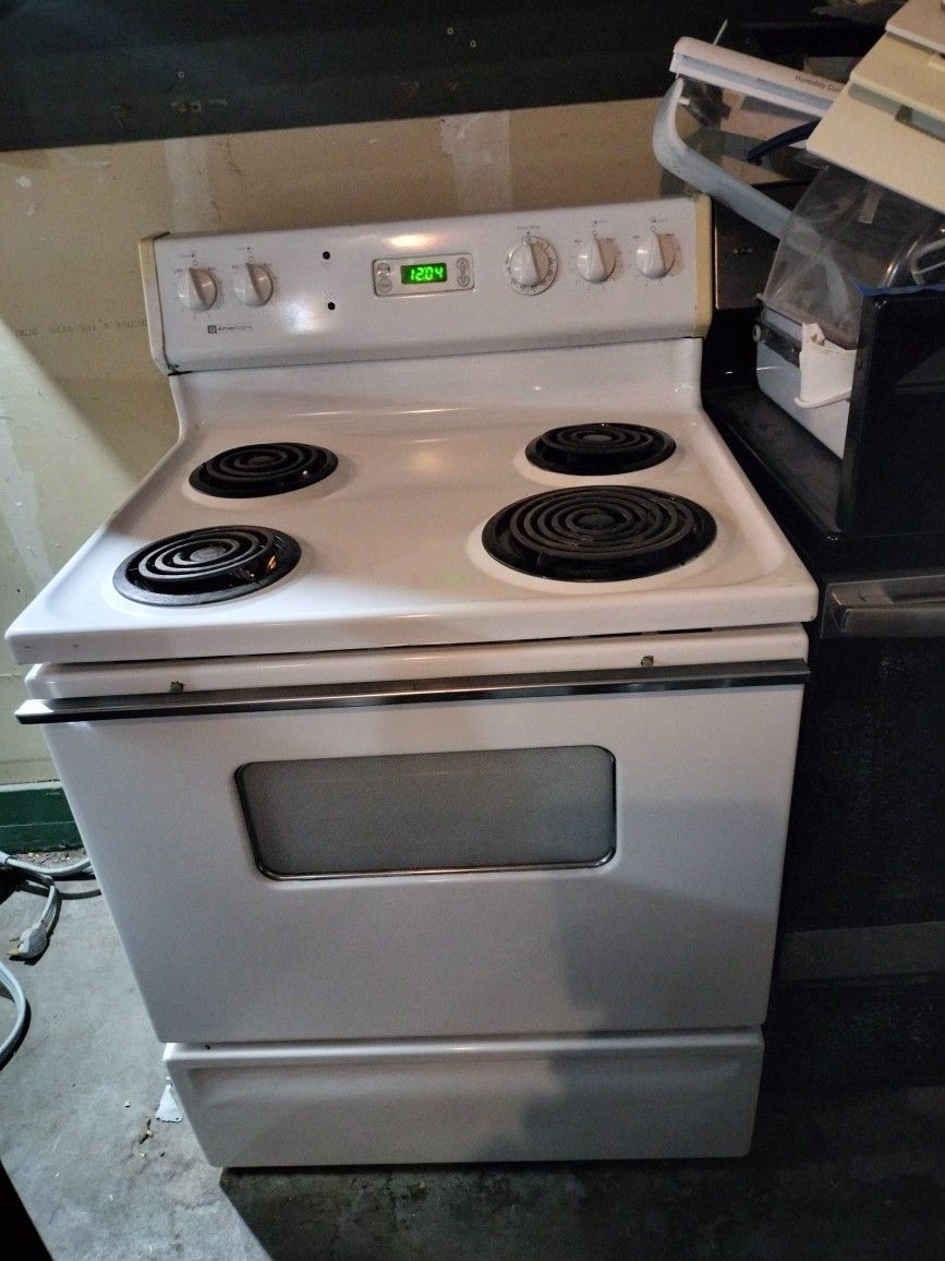 Americano White Range (Stove/Oven) - Can Deliver