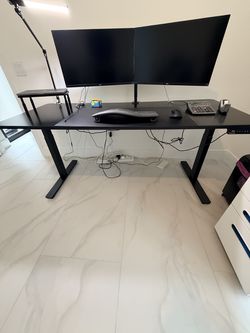 TWO (2) LG 27" 4K IPS USB-C Monitors 27UK850-W – 2 AVAILABLE