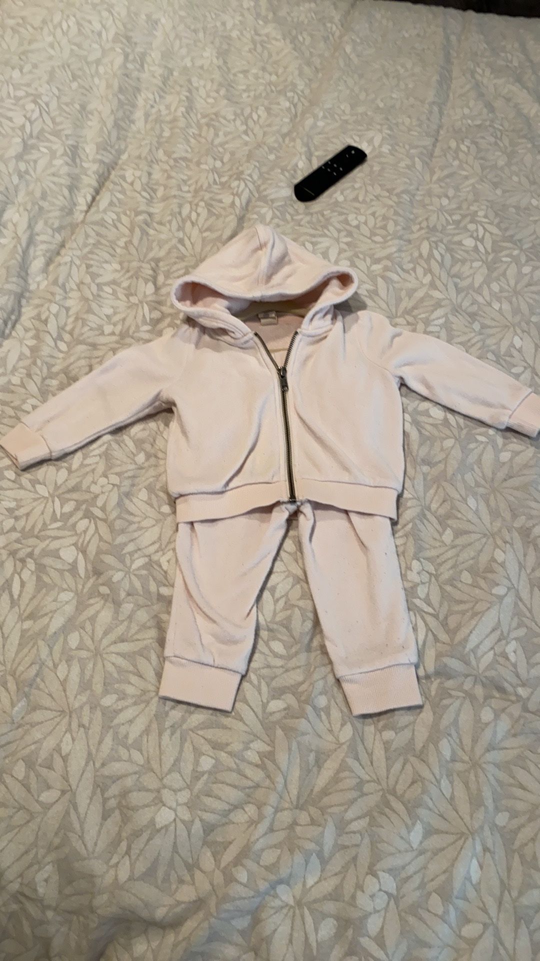 TUCKER+TATE sweatsuit set with pink hoodie & joggers
