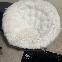 Big size Saucer fur chair foldable with golden base