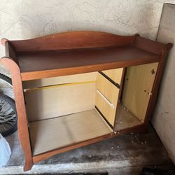 Free Storage Stand 