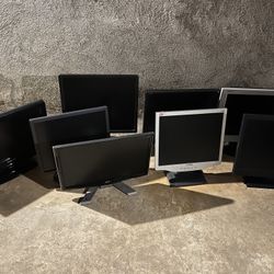 Computer Monitors Untested Selling As is 17-19 Inches 