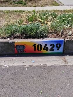 Curb art