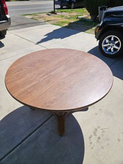 Round Extendable Leaf Kitchen table