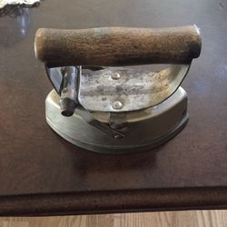 Collector Vintage Asbestos Sad Iron 6 lbs Cast Iron Made in USA 72-B