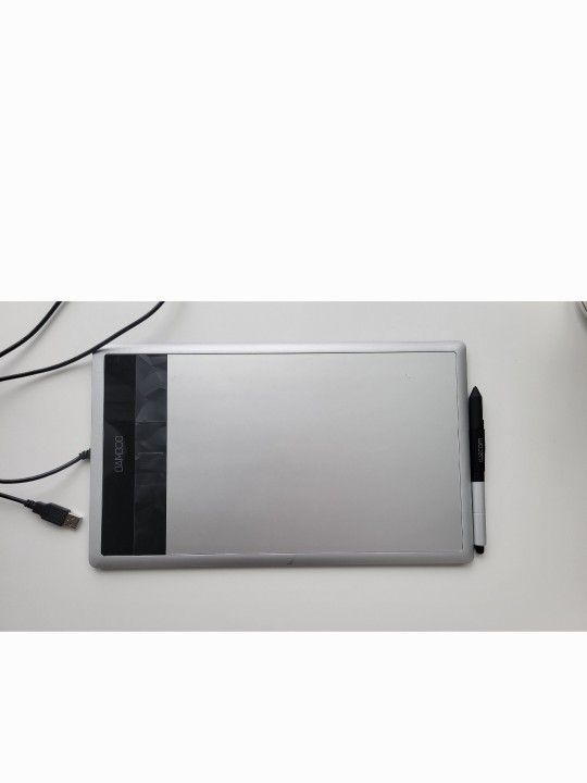 Wacom Bamboo Create Pen and Touch Tablet CTH670