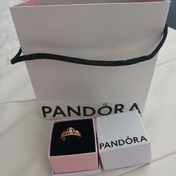 BRAND NEW PANDORA TIARA RING & SIZE 7-7.5.......😁😊😍