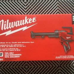 Milwaukee M12 Caulk And Adhesive Fun