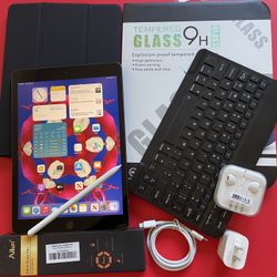 Apple IPad 8th Generation (10.2” Retina /Latest 18/ 2020 model) 32GB with stylus pen, keyboard & Accessories 