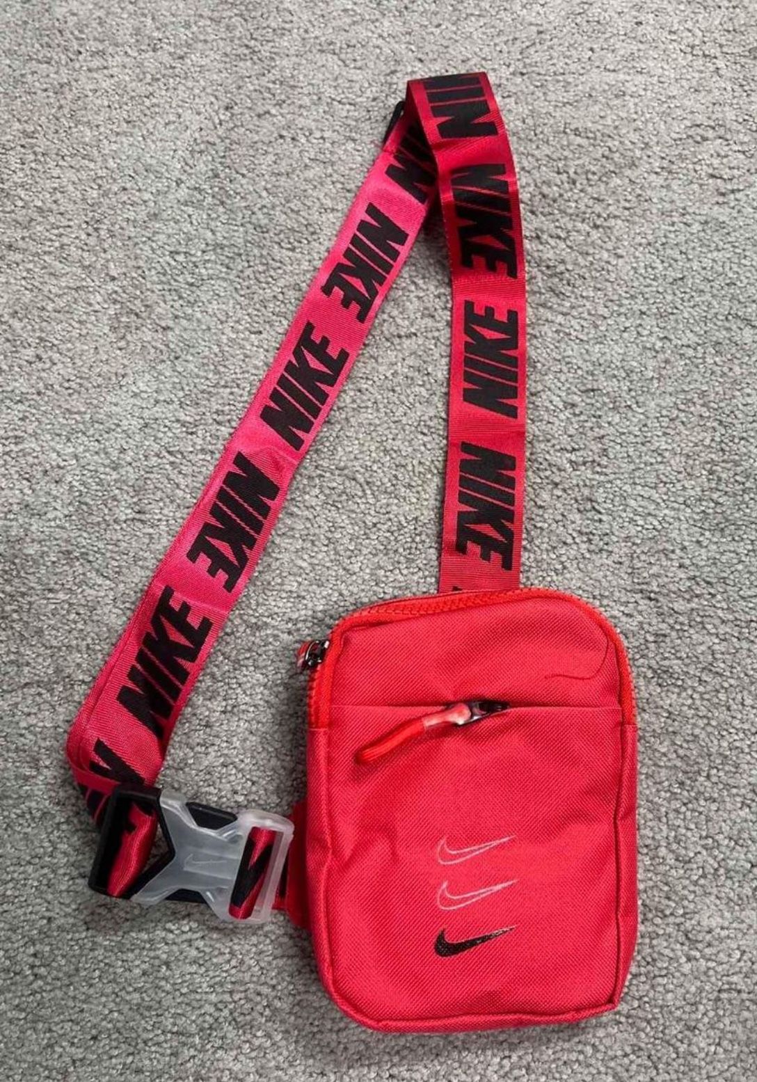 Nike Crossbody 5x7