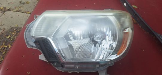 2012 -2015 Tacoma headlight