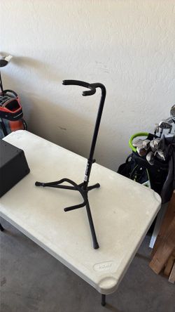 Guitar stand
