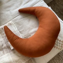 Snuggle me Feeding Support Pillow - Gingerbread