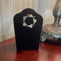 🎄Vintage Pearl & Rhinestone Wreath Brooch🎄