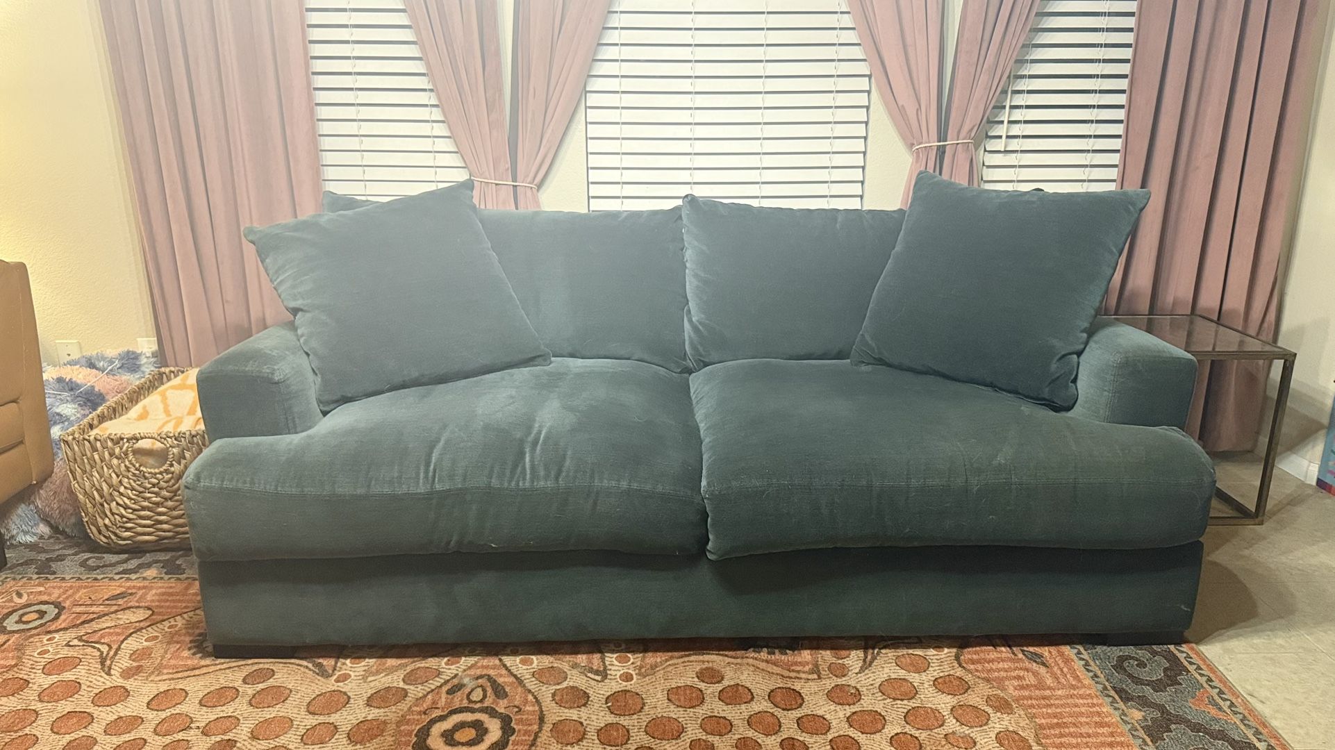 Green velvet Deep Seater Sofa In great condition!