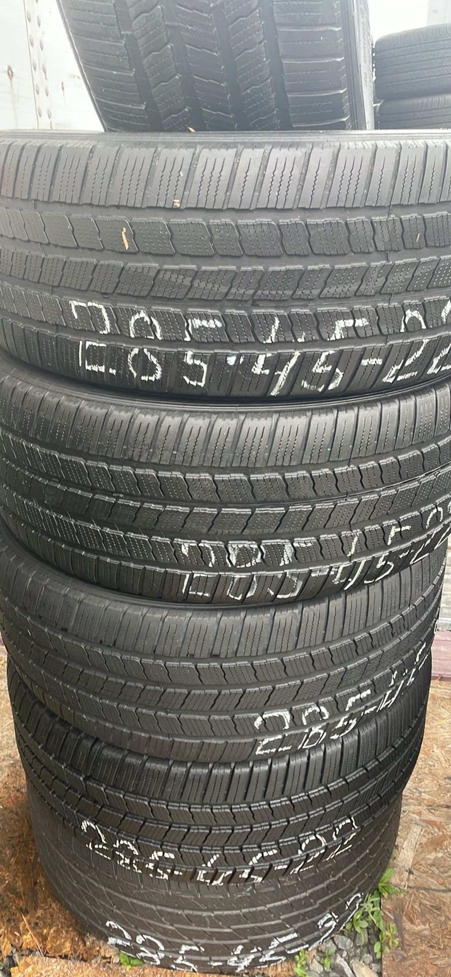 4 used tires 285/45/22 Michelin defender LTX $280 for all 4 tires including tax installation and balance