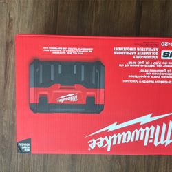 Milwaukee Vacuum  