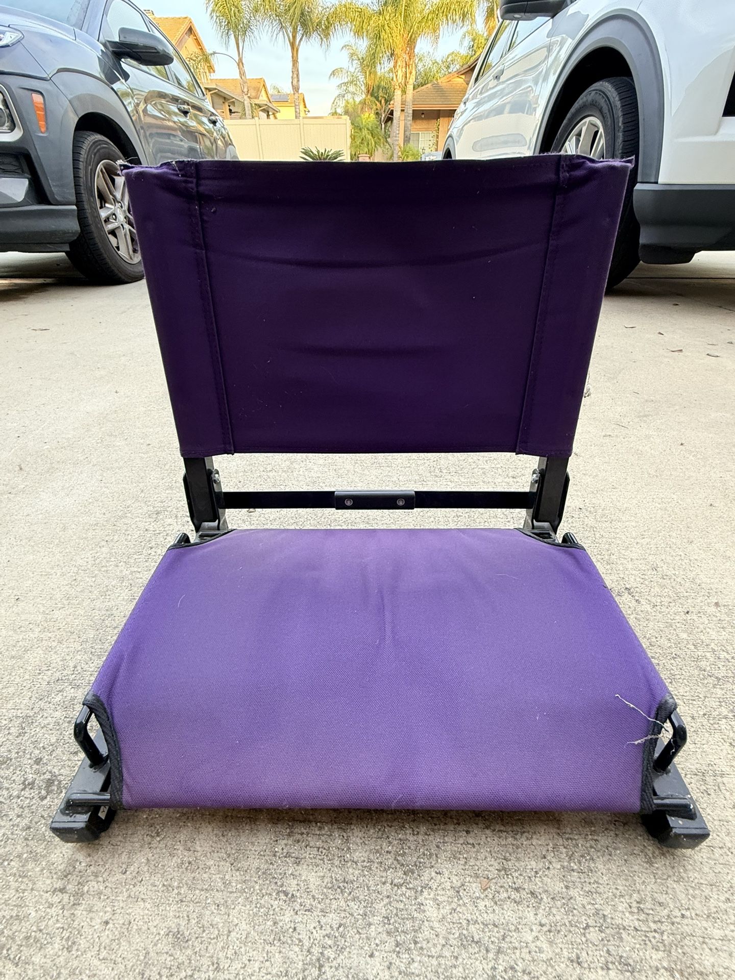 2 Foldable Stadium Floor Seats – Purple & Black – Portable