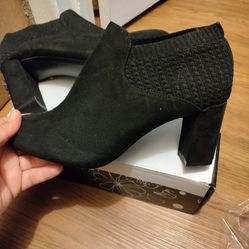 Beautiful Black Ankle Boots