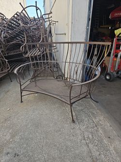 Iron Outdoor Love Seat 