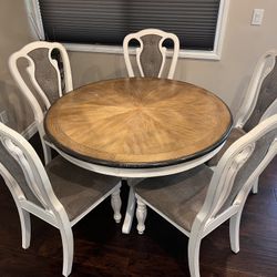 5 Dining Room / Kitchen Chairs