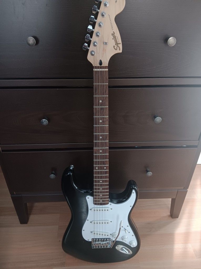 Fender Squier Affinity Series Electric Guitar