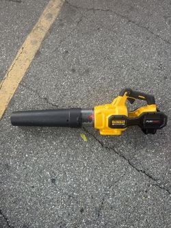 DEWALT FLEXVOLT 60V MAX 125 MPH 600 CFM Brushless Cordless Battery Powered Blower (Tool Only)