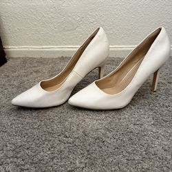 Women’s heels 👠 white 7.5