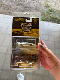 Hot wheels skyline r32 chase
