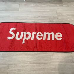 Supreme Mat 