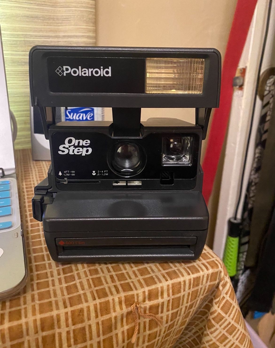 Polaroid One Step 600 Instant Camera