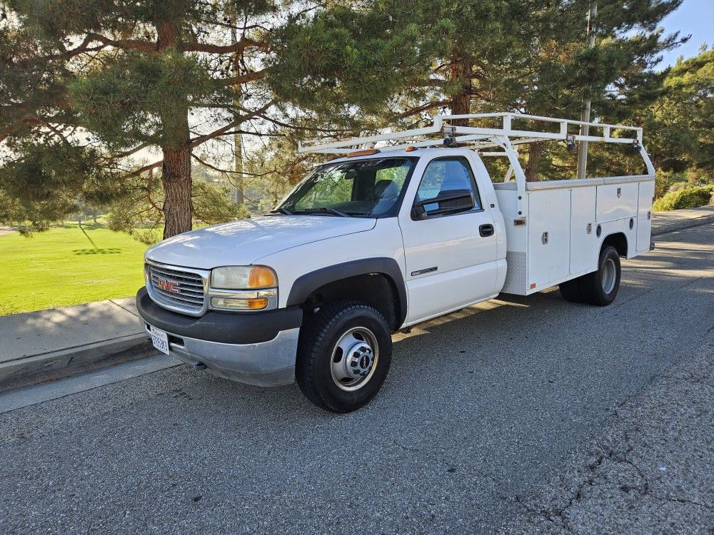 CHEVY GMC SILVERADO/SIERRA 3500 DUALLY, 1 TON, 10 FT. BED, CLEAN TITLE, SMOGGED, 2026 JULY TAGS.