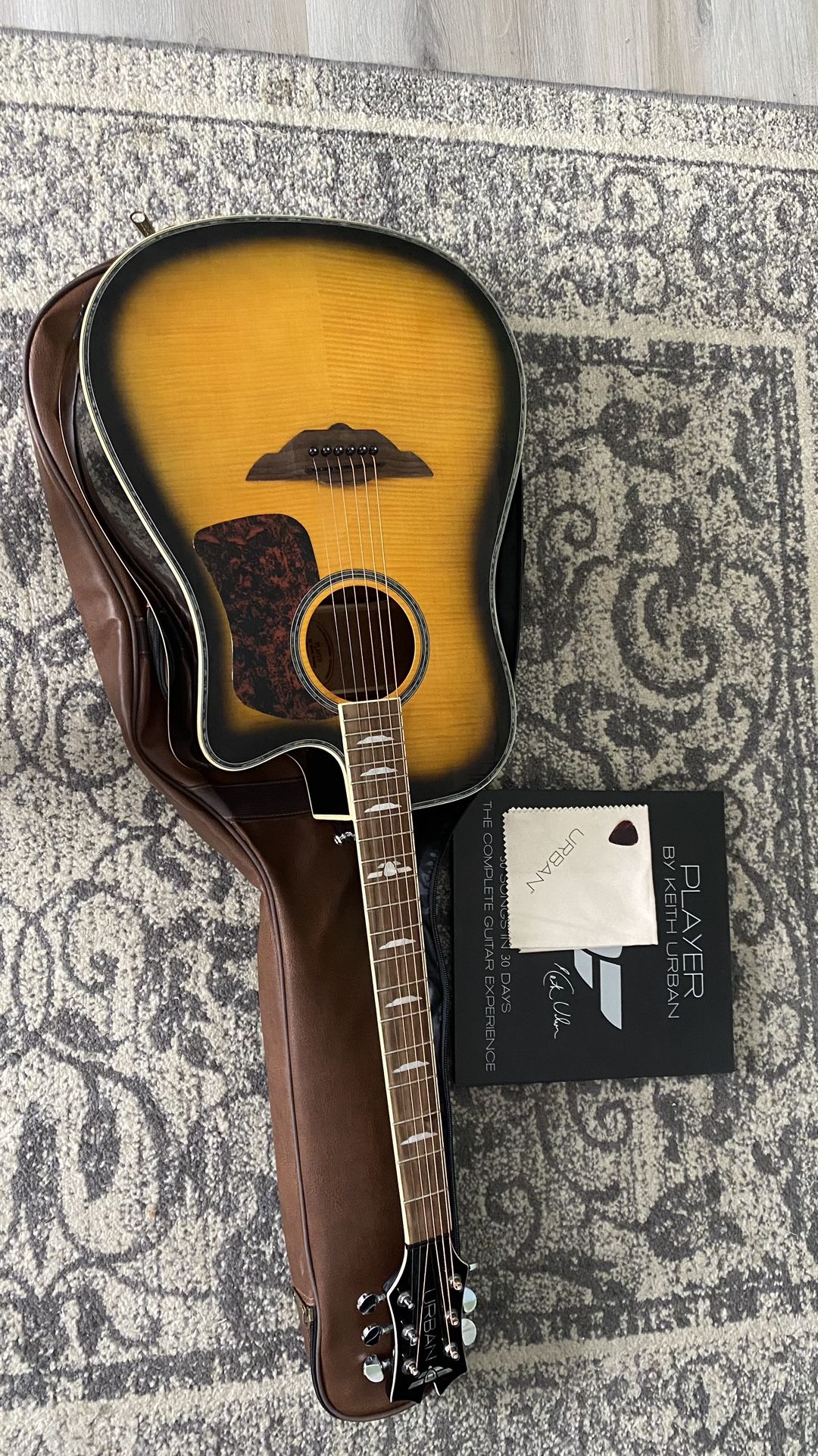 Keith Urban “Player” Acoustic Electric Guitar – Sunburst