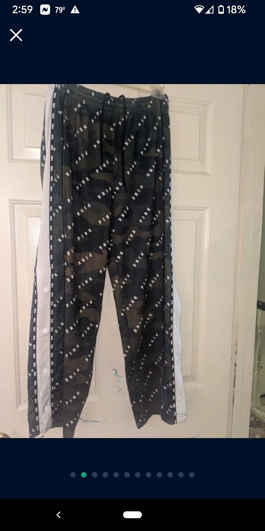 Victoria's Secret Size Medium Camo Pants In Like New Condition
