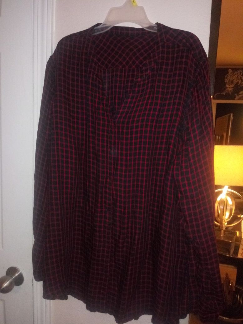 Blouses size xl to 1x $3 each