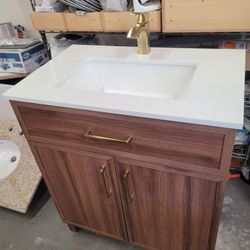 30 in Bathroom Vanity with Faucet