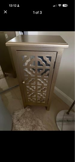 Mirrored small stand 34*15.5*11"