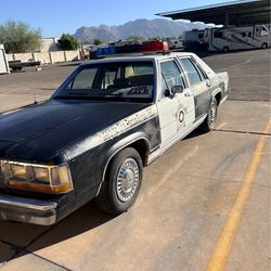 1989 Ford Crown Victoria – Low Miles – Former Cop Car – Runs Good