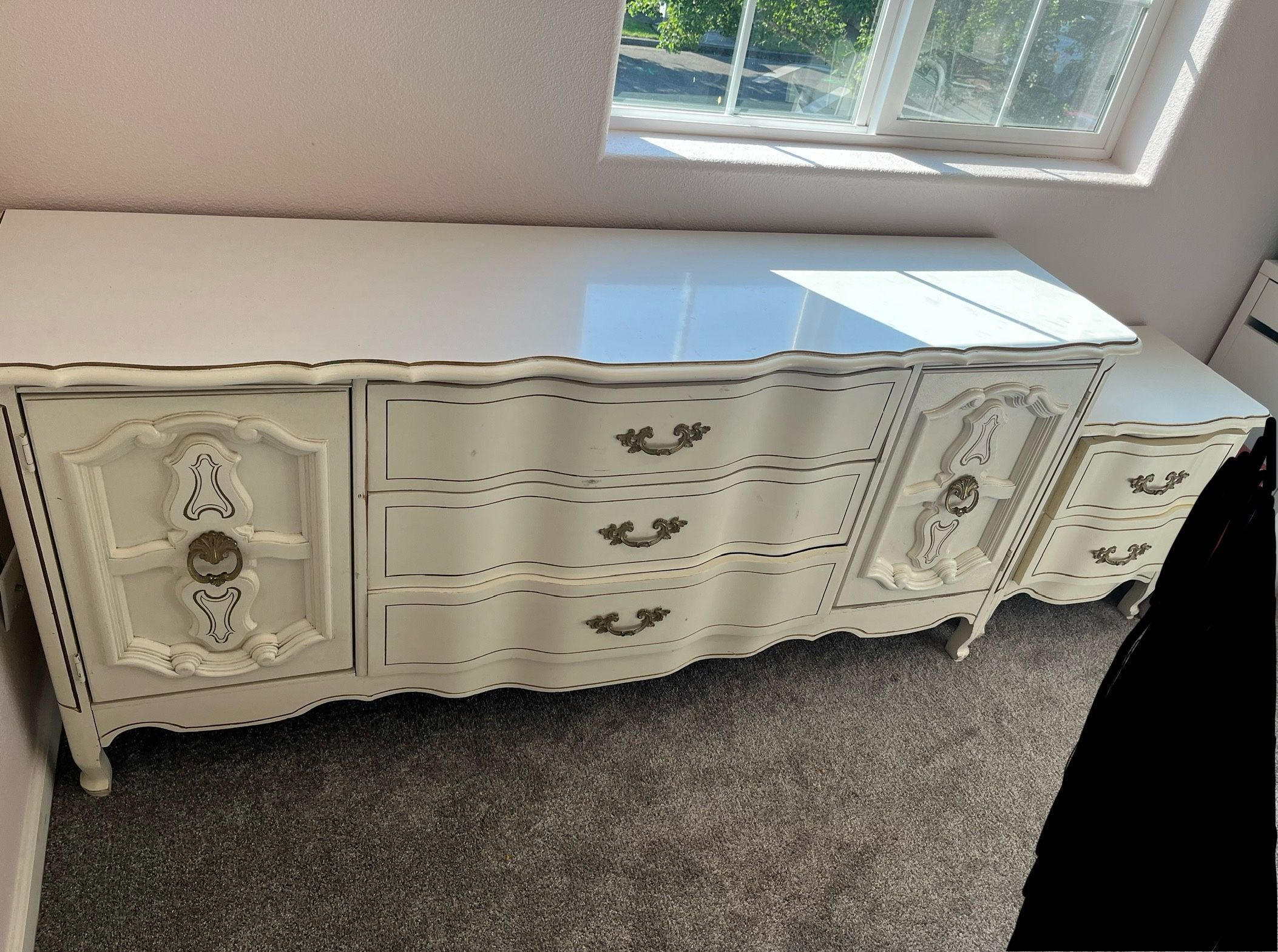 Elegant French Provincial Dresser & Nightstand 