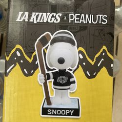 LA Kings  x Peanuts 