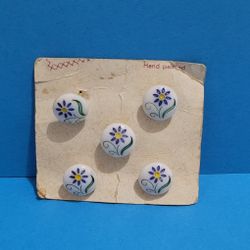 Vintage Le Chic Hand-painted plastic button with yellow and blue flowers 5Pack.