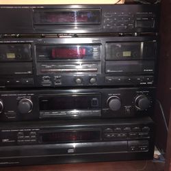 Kenwood Home Stereo And Speakers